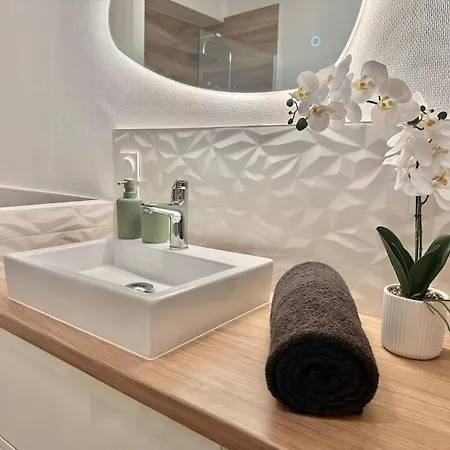 L'Orchidee - Netflix - Wi-Fi - Proche Centre Apartment Troyes Exterior photo